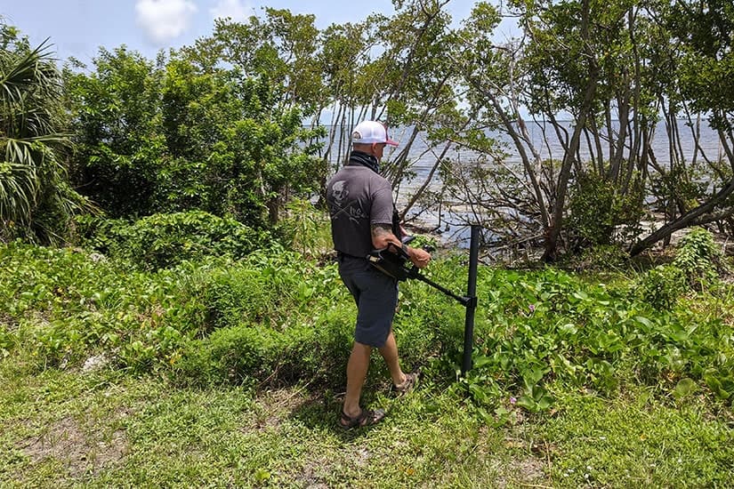 OKM EXP 6000 IN 'THE CURSE OF OAK ISLAND Gold Detectors Canada