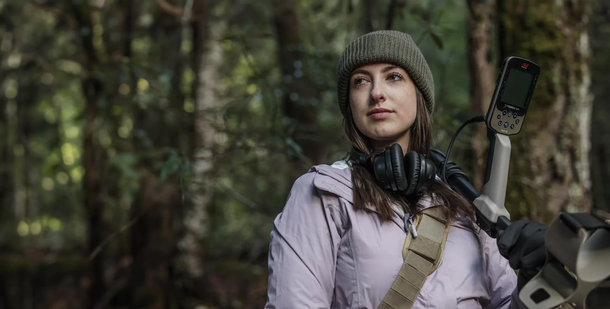 XTE-woman-forest_lifestyle